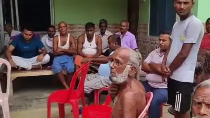 निचलौल: धरमौली निवासी युवक की संदिग्ध हालत में हुई मौत, हत्या की जताई गई आशंका
