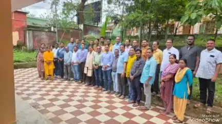 ଲକ୍ଷ୍ମୀପୁର: ନାରାୟଣପାଟଣା ବ୍ଲକ କାର୍ଯ୍ୟାଳୟ ପରିସରରେ ଜନ୍ମ ଦିନ, ଅବସରକାଳୀନ ଓ ବଦଳିକାଳୀନ ସମ୍ବର୍ଦ୍ଧନା କାର୍ଯ୍ୟକ୍ରମ ଅନୁଷ୍ଠିତ