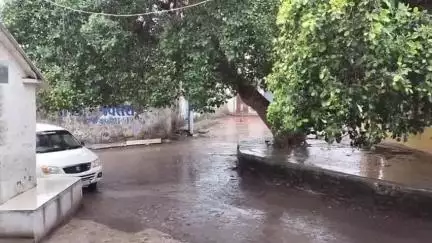 જામજોધપુર: પંથકમાં સવારના છ વાગ્યાથી સાંજના છ વાગ્યા સુધીમાં ૧.૪૫ ઈંચ વરસાદ નોંધાયો