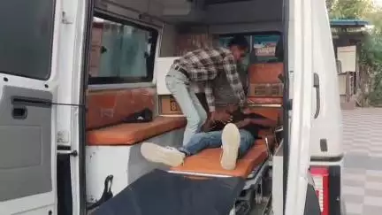 पाली: पुनायता बाईपास स्थित एक फैक्ट्री के बाहर जहरीले पदार्थ का सेवन करने से युवक की तबीयत बिगड़ी, बांगड़ अस्पताल में भर्ती