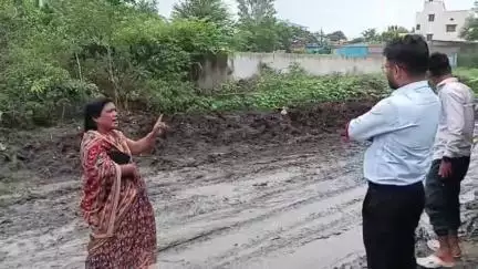 मुलताई: वार्ड पार्षद ने सीएमओ को दी चेतावनी, कहा- विकास कार्य नहीं हुए तो दे दूंगी जान