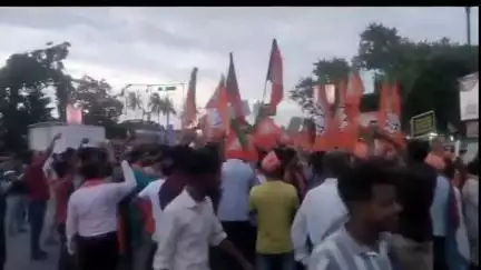 গোয়ালপোখর ২: কলকাতা লো কলেজ ছাত্রীর গণ ধর্ষনের প্রতিবাদে কানকি এলাকায় জাতীয় সড়ক অবরোধ করে বিক্ষোভ বিজেপির