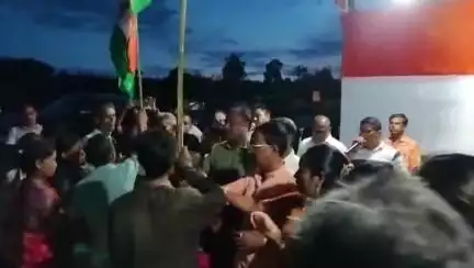 কুমারগ্রাম: পশ্চিম চকচকায় ৩৫টি পরিবার BJP ছেড়ে তৃণমূলে যোগদান করল