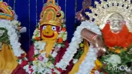 ଟିଟିଲାଗଡ: ଟିଟିଲାଗଡ଼ ମାଉସୀ ମା ମନ୍ଦିରରେ ପ୍ରଭୁଙ୍କ ନୃସିଂହ ବେଶ ଦେଖିବାକୁ ଭକ୍ତଙ୍କ ପ୍ରବଳ ଭିଡ଼। ଭଜନ ସନ୍ଧ୍ୟା ଲୋକଙ୍କ ମନ ମୋହିଲା।
