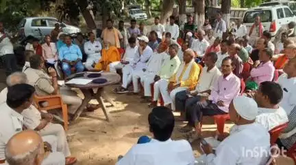नरहट: नरहट के थाना परिसर में मोहर्रम पर्व पर शांति समिति की बैठक, डीजे पर प्रतिबंध और हथियार लहराने वालों पर होगी कार्रवाई
