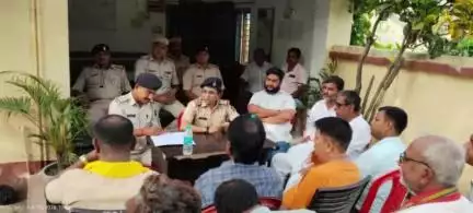 उजियारपुर: अंगार घाट थाना परिसर में मोहर्रम को लेकर शांति समिति की बैठक, कई निर्देश जारी