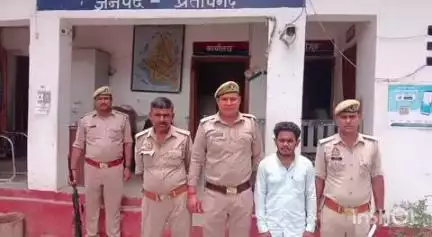 कुंडा: चौराही गांव से पुलिस ने फोन पर फिरौती मांगने वाले एक आरोपी को किया गिरफ्तार