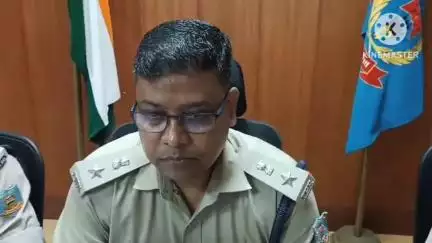 खूंटी: छापामारी में खूंटी पुलिस ने दो लोगों को देसी कट्टा के साथ किया गिरफ्तार