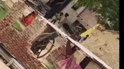 प्रतापगढ़: बंदी पट्टी गांव में जमीनी रंजिश को लेकर हुई मारपीट और तोड़फोड़, 3 महिलाएं घायल, दी गई तहरीर
