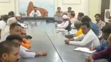 बासोदा: बासौदा: एसडीएम ने आगामी त्योहारों को लेकर पटवारी सभागार में शांति समिति की बैठक बुलाई