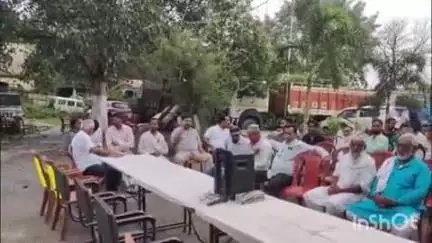चौपारण: मुहर्रम पर्व को लेकर चौपारण थाना परिसर में शांति समिति की बैठक संपन्न