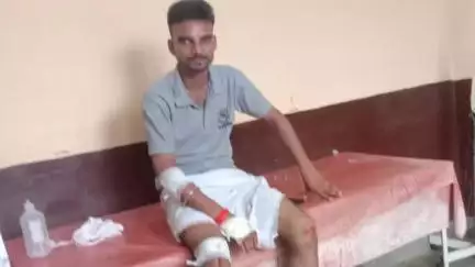 कनवास: कनवास में सड़क हादसे में थाने के समीप अज्ञात चौपहिया वाहन की टक्कर से बाइक सवार घायल