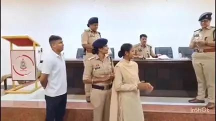 बिलासपुर: पुलिस कांस्टेबल और एसआई को मिला आवास, खुशी का नहीं रहा ठिकाना, आवास आवंटन की प्रक्रिया विधिवत तरीके से संपन्न हुई