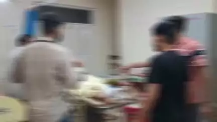 चूरू: एनएच 52 रामगढ़ के पास ट्रोले की टक्कर से बाइक सवार 2 युवक घायल, उन्हें जिला अस्पताल लाया गया