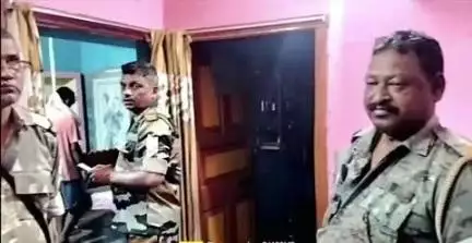 पाकुड़: पाकुड़: छोटी अलीगंज में 22 वर्षीय युवक ने करियर की चिंता में आत्महत्या की, इलाके में सनसनी