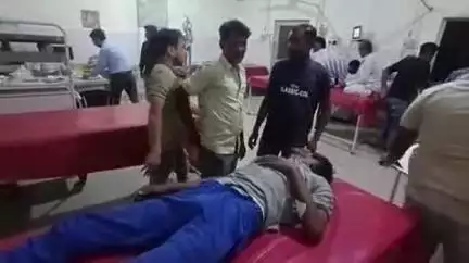 सहसवान: बदायूं के नई सराय बड़ा दरवाजे के निकट पैदल जा रहे युवक को ईरिक्शा ने मारी टक्कर, युवक गंभीर रूप से घायल हुआ