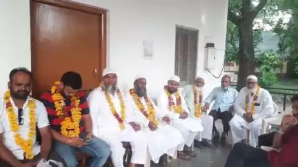 सुसनेर: सुसनेर नगर में दिखी सांप्रदायिक एकता की मिसाल, हज व चारधाम यात्रियों का किया गया भव्य स्वागत