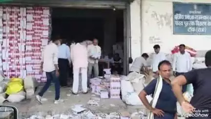 मालपुरा: 1 जुलाई से शुरू होगा नवीन शिक्षा सत्र, पाठ्य पुस्तक मंडल टोंक ने पुस्तकों का वितरण शुरू किया