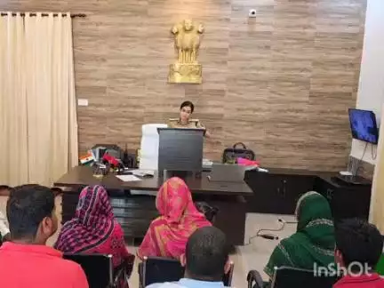 कृत्यानंद नगर: पूर्णिया के पुलिस अधीक्षक महोदिया ने अपने कार्यालय में जनता दरबार लगाया, आम जनों की समस्याएं सुनीं