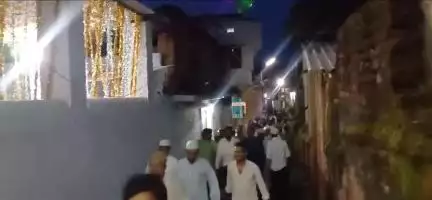 बरवाडीह: बरवाडीह प्रखंड मुख्यालय से छह मुस्लिम धर्मावलंबी उमरा के लिए रवाना