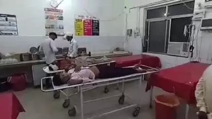 बिसौली: बदायूं के म्याऊं कस्बे के निकट बाइक सवार ने पैदल जा रहे युवक को टक्कर मारी, दोनों लोग हुए घायल