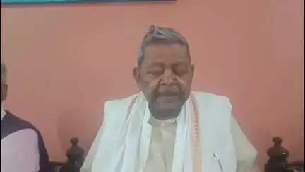 हज़ारीबाग: स्वर्ण व्यवसायियों को मिल रही धमकियों पर पूर्व सांसद भुवनेश्वर प्रसाद मेहता ने अपराधियों पर सख्त कार्रवाई की मांग की