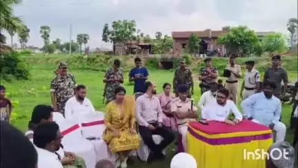 जमुई: मड़वा गांव में शांति समिति की हुई बैठक, पदाधिकारियों ने भाईचारा बनाए रखने का दिया संदेश, शरारती तत्वों पर होगी कार्रवाई