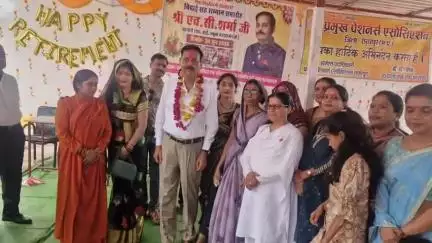 बड़ा मलेहरा: प्राचार्य हृदेश शर्मा को सेवानिवृत्ति पर भावभीनी विदाई दी गई, विधायक राम सिया भारती रहीं उपस्थित
