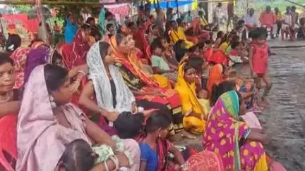 टेटिया बम्बर: श्री श्री 108 श्री चांद बलि स्थान में भव्य मंदिर निर्माण के लिए 72 घंटे का अखंड रामधुन, उमड़ी श्रद्धालुओं की भीड़
