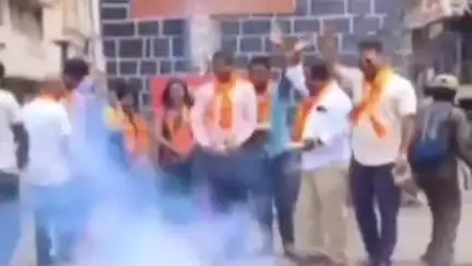 नगर: मनसेचा दिल्ली गेट येथे जल्लोष: मराठी ही आमची अस्मिता: शहर सचिव डॉ. साळवे