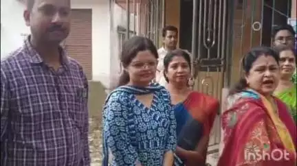 গাইঘাটা: আজ গাইঘাটা পঞ্চায়েত সমিতির পক্ষ থেকে আতমা প্রকল্পের   বীজ ও অন্যান্য কৃষি উপকরণ দেয়া হলো চাষীদেরকে
