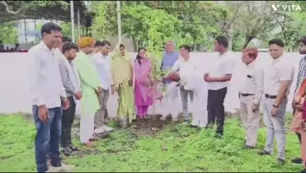 झारडा: महिदपुर जनपद के ग्राम पंचायत लोटिया जुनार्दा में जल गंगा संवर्धन अभियान का समापन