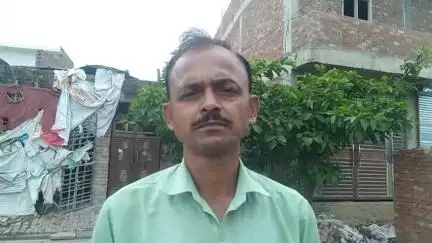 औरैया  आर्य  नगर में स्थित काली माता मंदिर के पास नाली जाम होने से सड़क पर आ जाता है पानी श्रद्धालुओ को होती है परेशानी