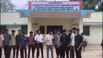मरवाही: मरवाही में स्कूलों की समस्याओं को लेकर अनुविभागीय अधिकारी को सौंपा गया ज्ञापन #jansamasya