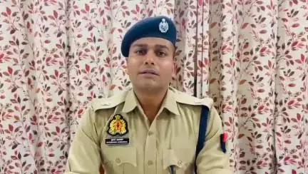औराई: घोसिया में मोटरसाइकिल पर सवार वृद्ध से ₹49 हजार की ठगी, पुलिस ने दर्ज किया मामला