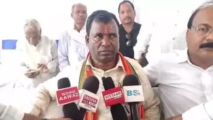 सूरजपुर: विधायक भूलन सिंह मरावी ने बडकापारा, पंपापुर होते हुए विधायक के घर की ओर जाने वाली 9.7 किलोमीटर सड़क का भूमि पूजन किया