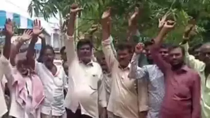 కావలి: సాగుదారుడే హక్కుదారుడు...కావలి ఆర్డీవో వంశీ కృష్ణను కలిసిన దగదర్తి మండలం దామవరం  రైతులు