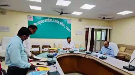 दरभंगा: लहेरियासराय में क्षेत्रीय परिवहन प्राधिकार हेतु आयुक्त ने प्रमंडलीय आयुक्त के सभागार में की बैठक