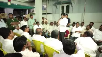 గిద్దలూరు: గిద్దలూరులో టిడిపి కార్యకర్తలతో సమావేశం నిర్వహించిన ఎమ్మెల్యే అశోక్ రెడ్డి, ఇంటింటికి పథకాలను ప్రచారం చేయాలన్న ఎమ్మెల్యే
