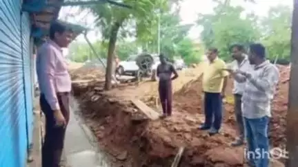 इटारसी: खेड़ा में बन रहे नाले के निर्माण कार्य का पालिका अध्यक्ष ने किया निरीक्षण, दिए निर्देश