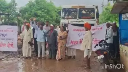 वाळवा: वाळवा तालुक्यातील ऐतवडे बुद्रुक येथे ग्रामस्थांच्या वतीने रस्ता रोको.#jansamasya