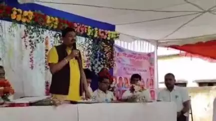 अभनपुर: अभनपुर विधानसभा क्षेत्र के विधायक इंद्र कुमार साहु ग्राम भोतीडीह में शाला प्रवेशोत्सव में शामिल हुए