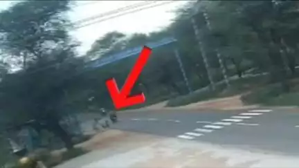 महेंद्रगढ़: माजरा कलां में बाइक से टकराकर 7 साल के बच्चे की हुई मौत, सीसीटीवी में कैद हुआ हादसा