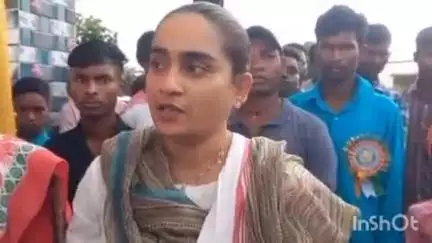 जामताड़ा: झरिया की पूर्व विधायक पूर्णिमा नीरज सिंह पहुंचीं जामताड़ा, कहा- संथाल परगना ने झारखंड को बहुत कुछ दिया