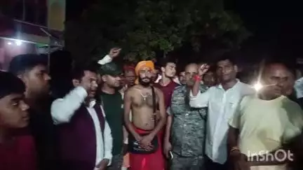 देवरी: देवरी प्रखंड के चतरो बजरंगबली मोड़ पर विराट सिंह का भव्य स्वागत