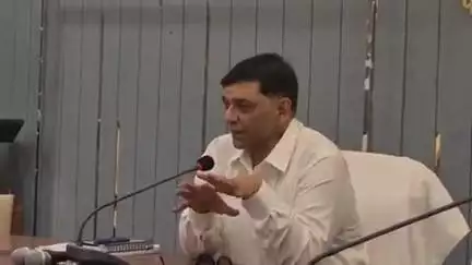 पीलीभीत: बिना अनुमति जिला मुख्यालय छोड़ने के मामले में कटेगा पूरनपुर के विद्युत विभाग के अधिशासी अभियंता का वेतन
