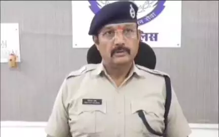 ग्वालियर गिर्द: ग्वालियर: मुरार पुलिस ने एक आरोपी को अवैध शराब के साथ पकड़ा