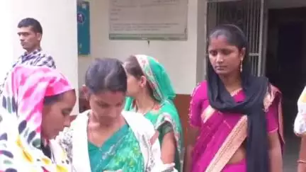 रायगढ़: भाटनपाली की महिलाओं ने केंचुआ खाद भुगतान के लिए कलेक्टर जनदर्शन में की शिकायत, 2 साल से नहीं मिला भुगतान
