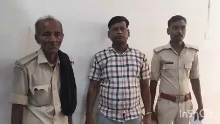मधेपुरा: सदर थाना पुलिस ने आजाद नगर में छापामारी कर फरार वारंटी शराबी कुंदन किशोर को गिरफ्तार किया