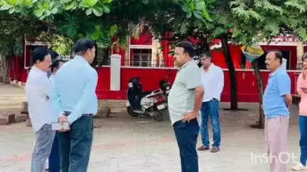 ರಾಣೇಬೆನ್ನೂರು: ಯುದ್ದ ಟ್ಯಾಂಕರ್ ಇಡುವ ಸಂಬಂಧ ಶಾಸಕ ಪ್ರಕಾಶ್ ಕೋಳಿವಾಡ ನಗರ ಪ್ರದಕ್ಷಿಣೆ; ತಾಲೂಕ ಮಟ್ಟದ ಅಧಿಕಾರಿಗಳ ಸಾಥ್